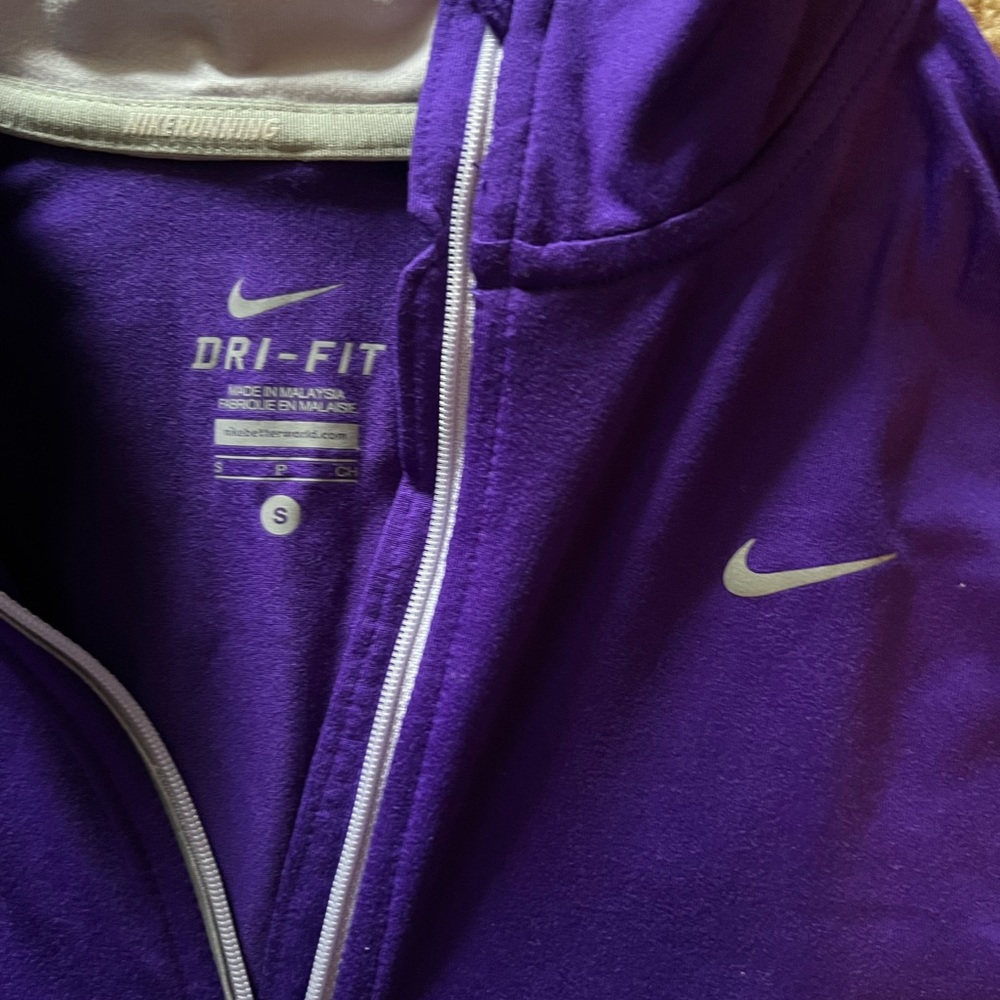 Nike Dry Fit Pull Over
